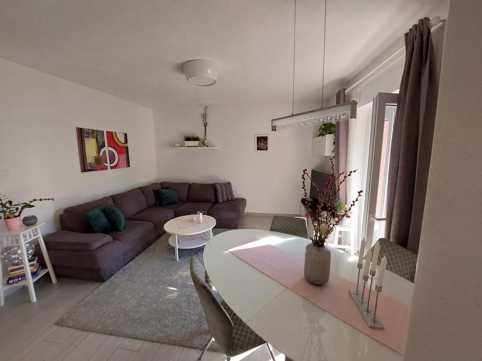 Apartman Nora Jelsa  Buitenkant foto