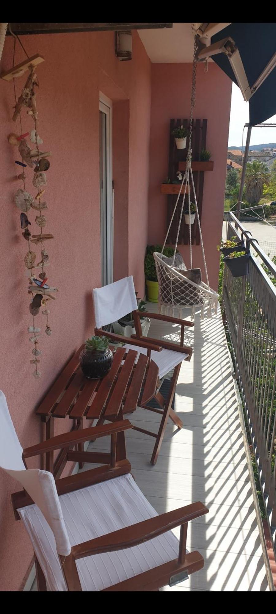 Apartman Nora Jelsa  Buitenkant foto