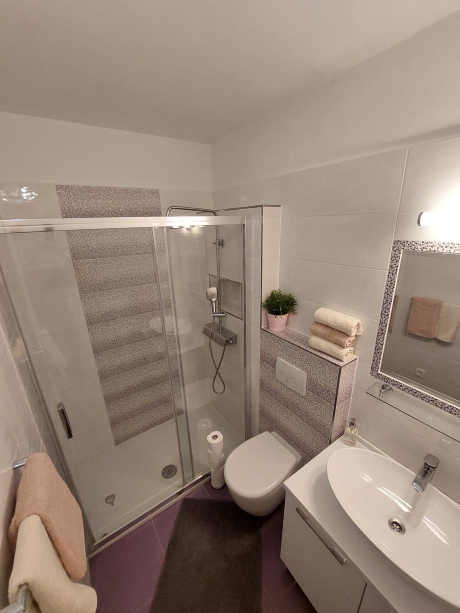 Apartman Nora Jelsa  Buitenkant foto